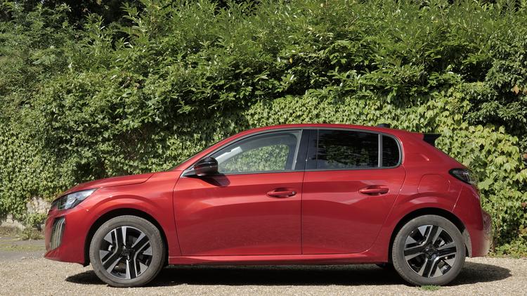 PEUGEOT 208 HATCHBACK 1.2 Hybrid 110 Envy 5dr e-DSC6